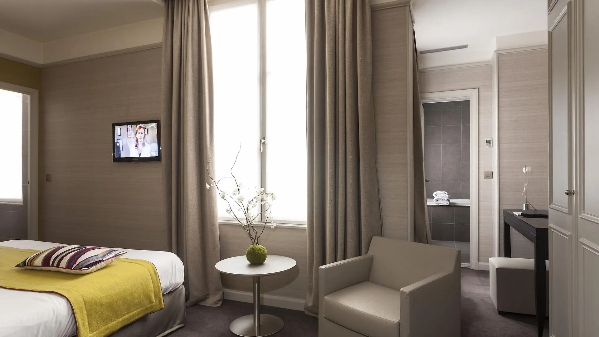 Hotel Duo Paris France
