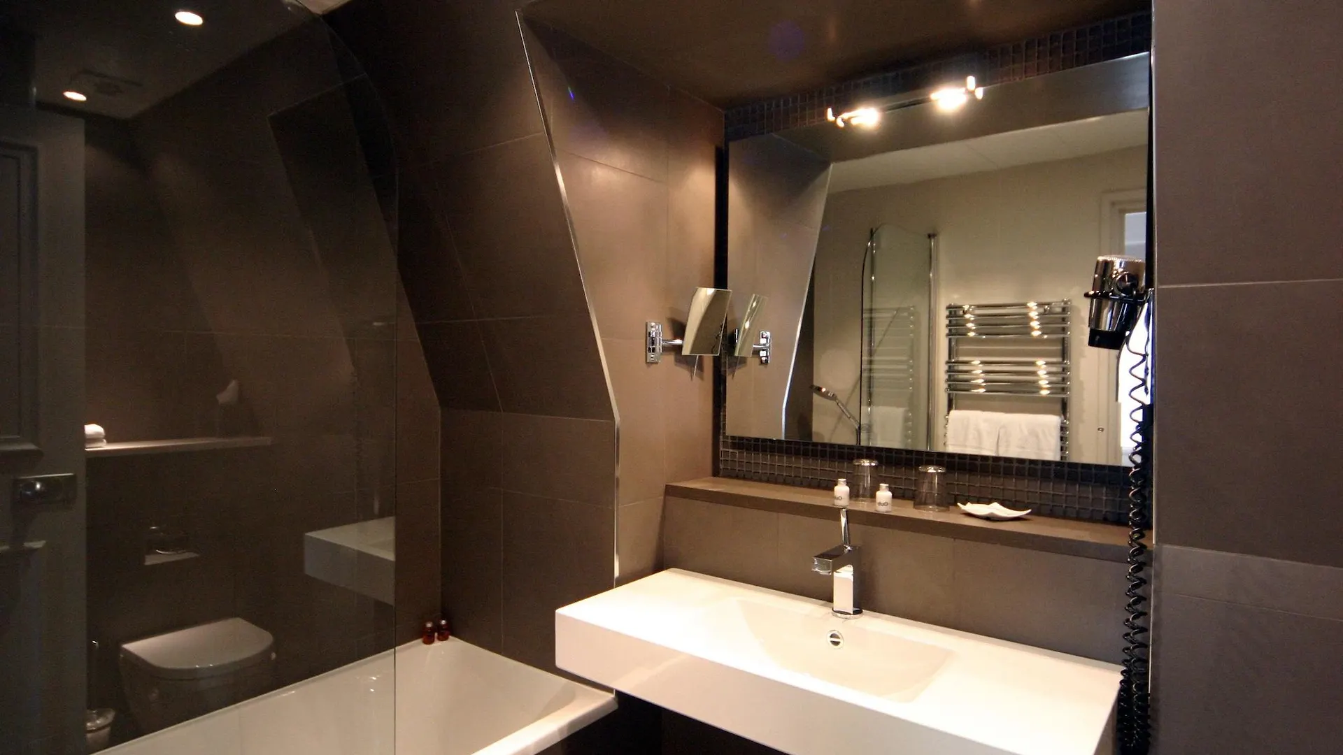 ****  Hotel Duo Paris France