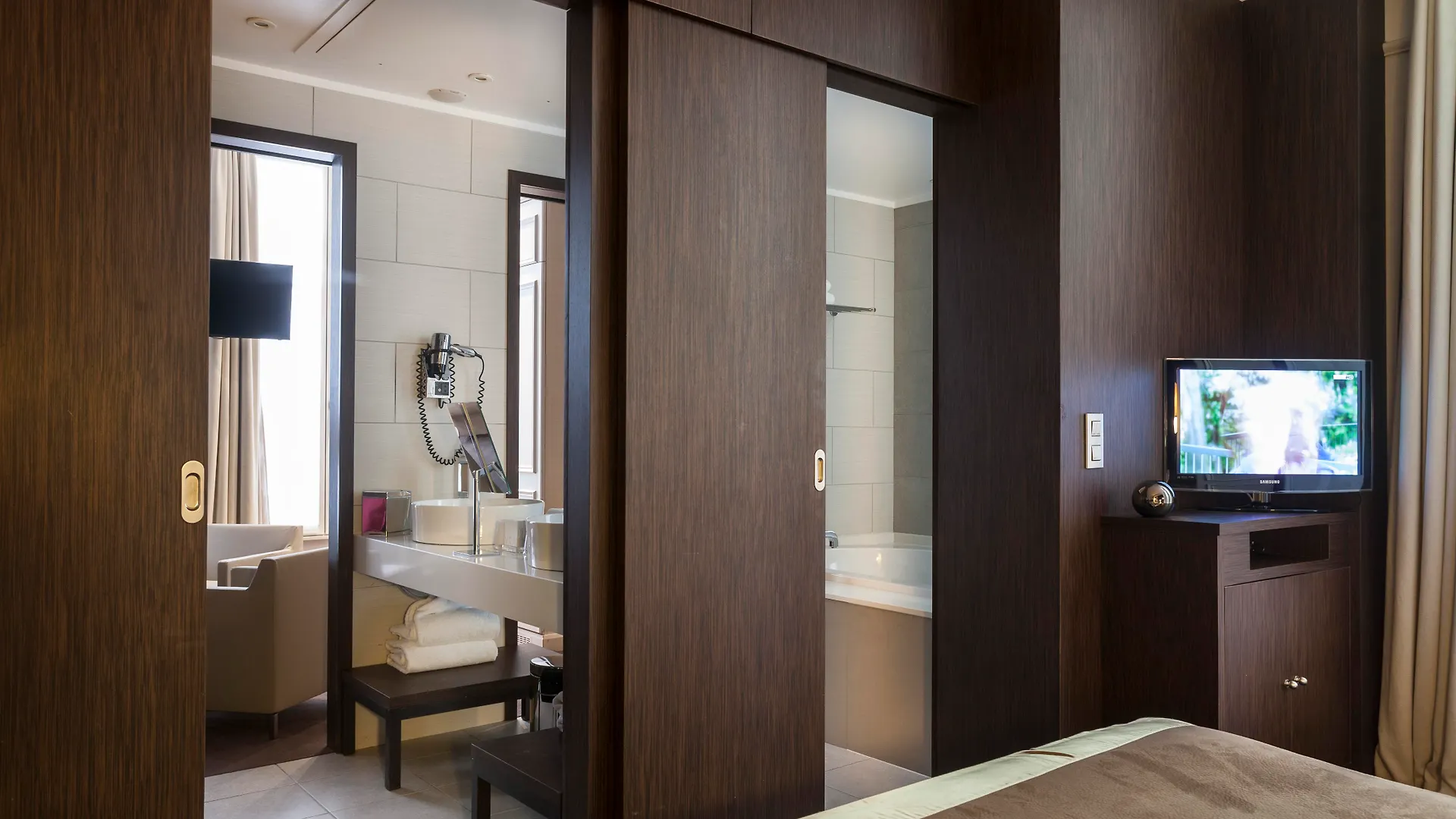 Hotel Duo Paris 4*,