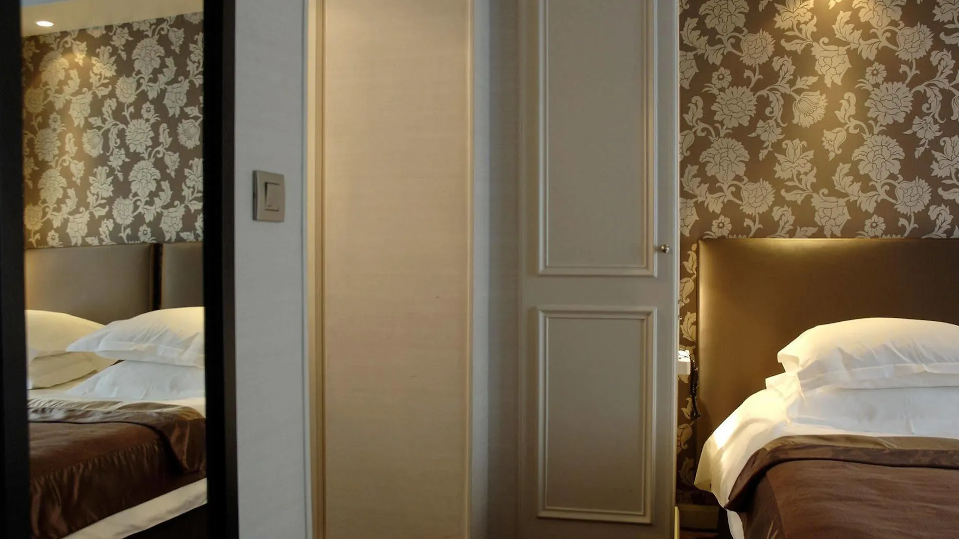 Hotel Duo Paris France